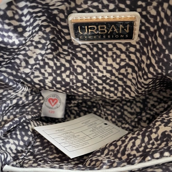 URBAN Expressions Crossbody Bag - Picture 9 of 9